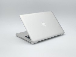MacBook Pro 13" - Procesador i5 de doble núcleo a 2.4GHz - Disco 256Gb SSD + 500Gb HDD - RAM 8Gb