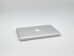 MacBook Pro 13" - Procesador i5 de doble núcleo a 2.4GHz - Disco 256Gb SSD + 500Gb HDD - RAM 8Gb