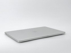 MacBook Pro 16" Touch Bar (2019) - Intel Core i7 2.6GHz 6 núcleos - SSD 512GB - RAM 16GB - Plata