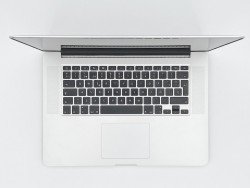 MacBook Pro 15" Retina - Intel Core i7 4 núcleos a 2.2GHz - Disco 1TB SSD - RAM 16GB