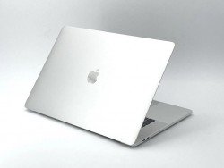 MacBook Pro 15" (2018) Intel Core i7 2.2GHz 6 núcleos - SSD 256GB - 16GB RAM - Plata