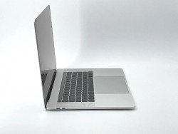 MacBook Pro 15" (2018) Intel Core i7 2.2GHz 6 núcleos - SSD 256GB - 16GB RAM - Plata