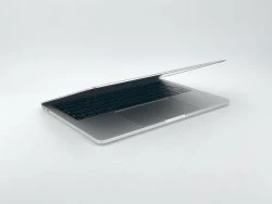 MacBook Pro 13" (2017) - Intel Core i5 2.3GHz 2 núcleos - SSD 128GB SSD - RAM 8GB - Plata