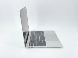 MacBook Pro 13" (2017) - Intel Core i5 2.3GHz 2 núcleos - SSD 128GB SSD - RAM 8GB - Plata