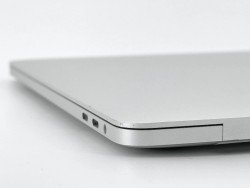 MacBook Pro 15" (2018) Intel Core i7 2.2GHz 6 núcleos - SSD 256GB - 16GB RAM - Plata