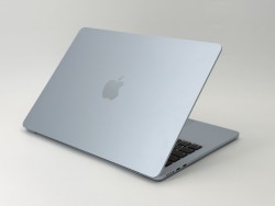 MacBook Air 13" M4 (2025) 10 CPU/8 GPU núcleos - SSD 256GB - 16GB RAM - Azul Cielo