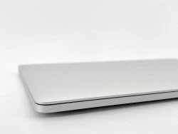 MacBook Pro 13" (2017) - Intel Core i5 2.3GHz 2 núcleos - SSD 128GB SSD - RAM 8GB - Plata